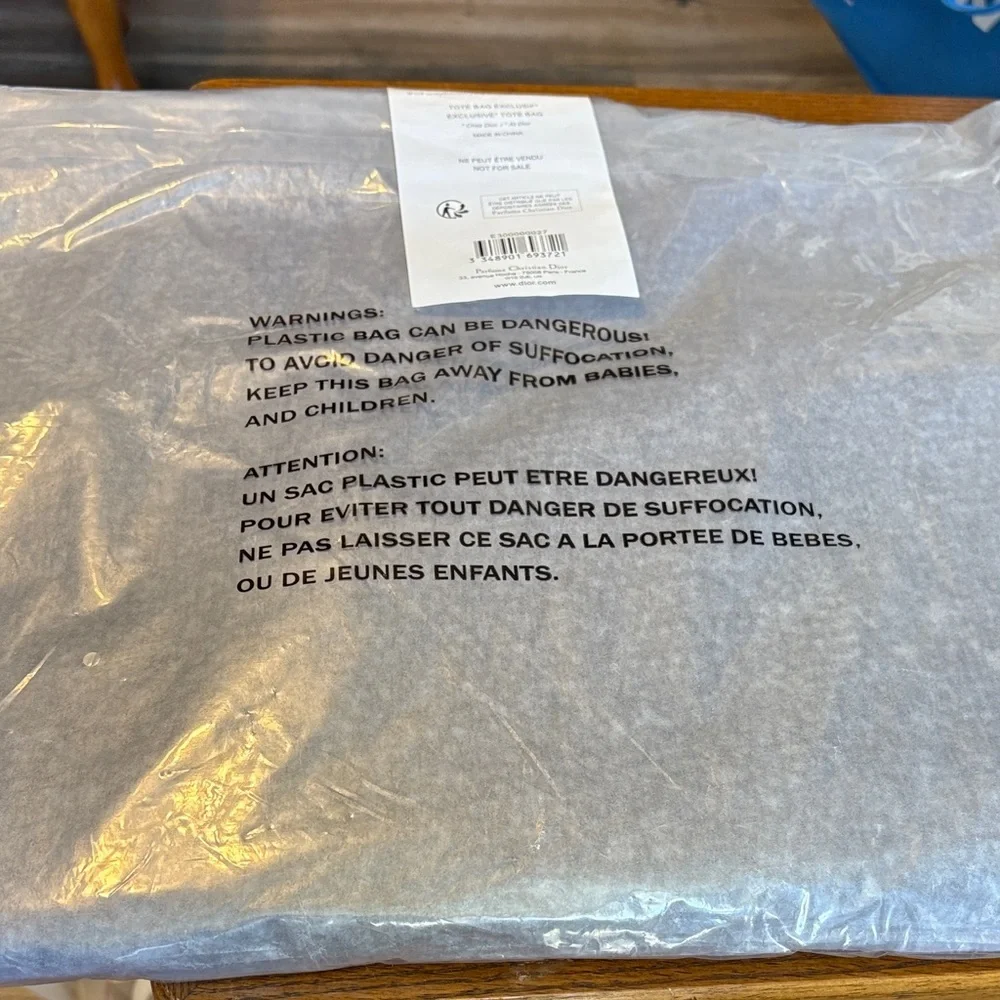 Dior Parfums Mesh Tote Bag - Picture 3 of 3